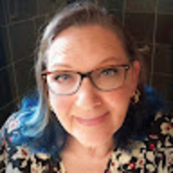 Meet your Posher, Deb - Picture 1 of 1